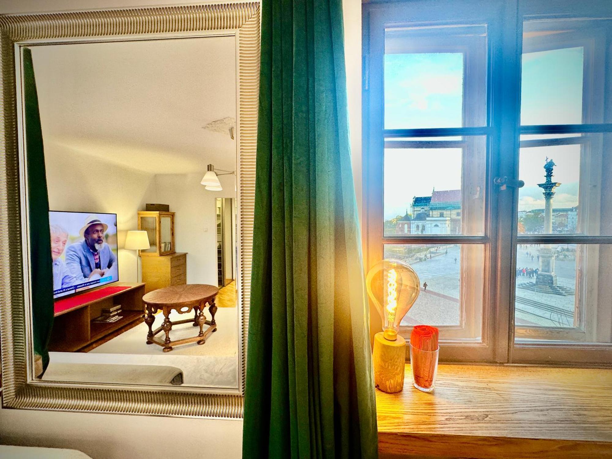 Old Town Best View Wifi 300 Mb/S Huge Screen Netflix Appletv Amazontv Warszawa Zewnętrze zdjęcie